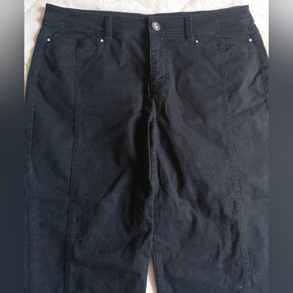 Style&Co Capri pants. Size 8. - Picture 4 of 10